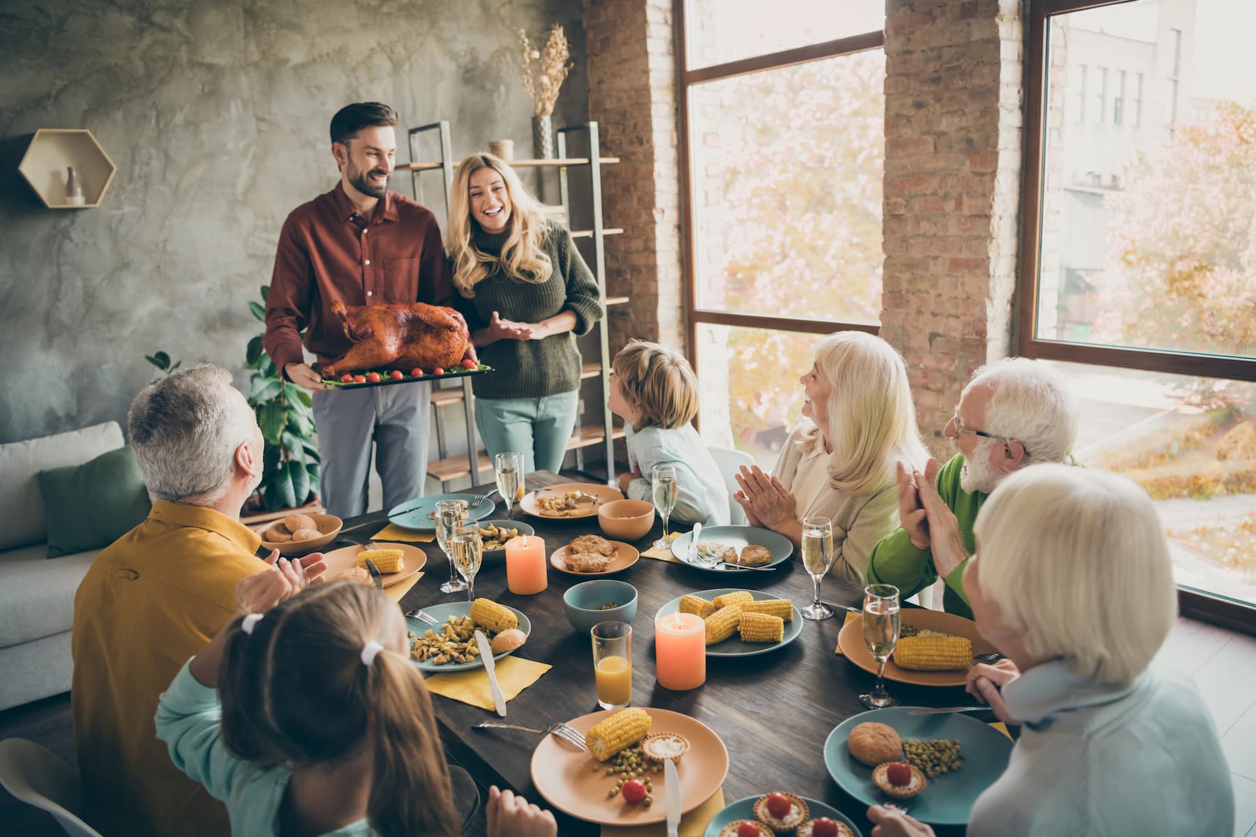 How to Host a Memorable Thanksgiving Family Reunion